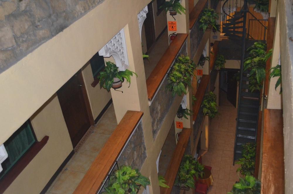 Saint Illian'S Inn Makati Makati City Buitenkant foto