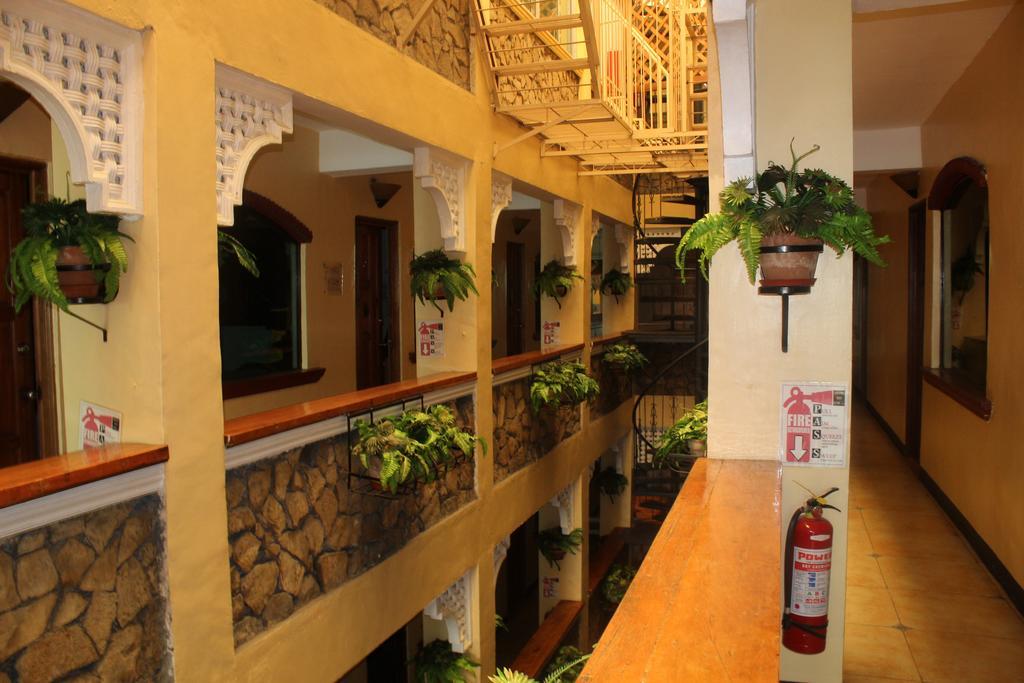 Saint Illian'S Inn Makati Makati City Buitenkant foto